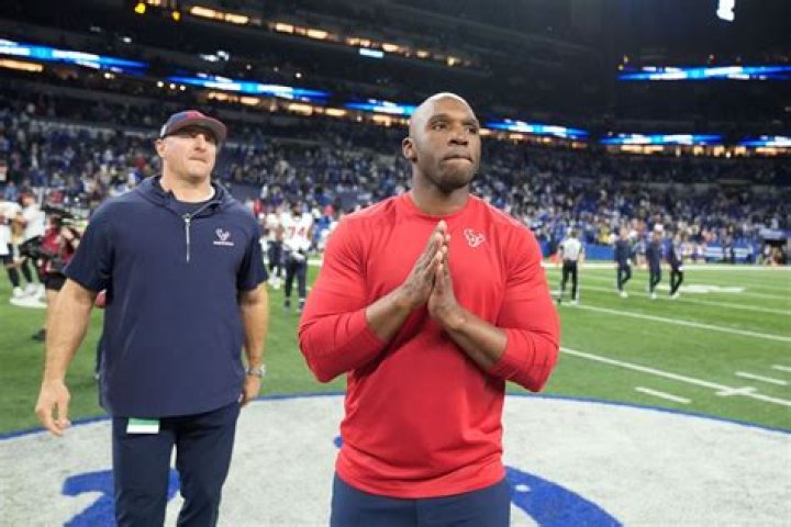 Is DeMeco Ryans In The Hall Of Fame?