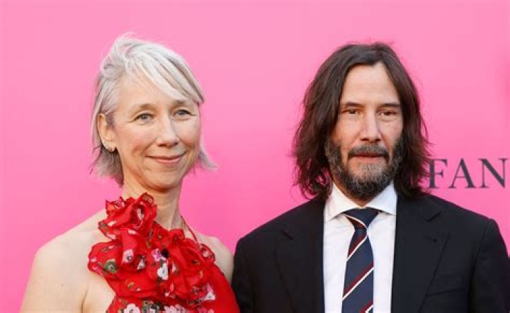 Keanu Reeves And His Sister: A Journey Through Cancer