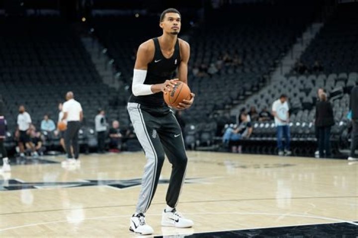 Ned Reeves Height: How Tall Is He?