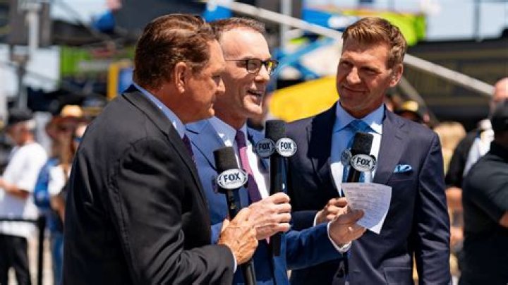 Remembering The Legendary Announcer Marv Albert