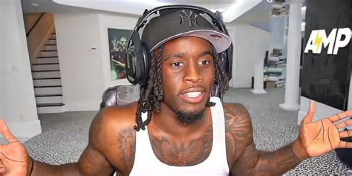 Tadoe: dating, net worth, tattoos, smoking &amp; body facts