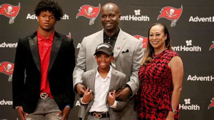 Taneka Bowles, Todd Bowles WIfe &amp; Family Details To Follow After He Takes On The Role of Buccaneers’s Head Coach